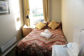 Lumsden Hotel