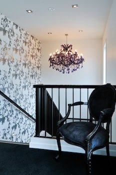 Black Swan Lakeside Boutique Hotel