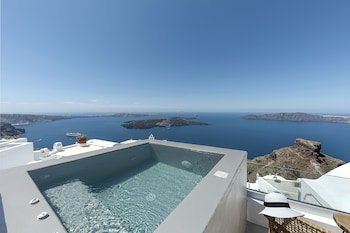 Kaleidoscope Imerovigli Suites