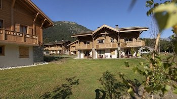 Le Hameau De Pierre Blanche