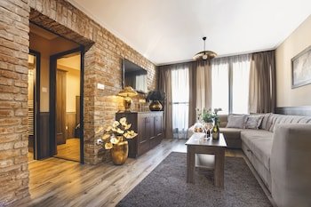 Komlo Hotel