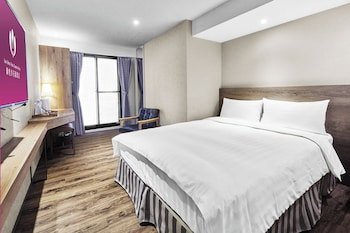 Lan Kwai Fong Garden Hotel