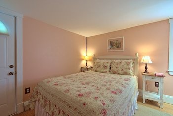 The Ballard House Inn