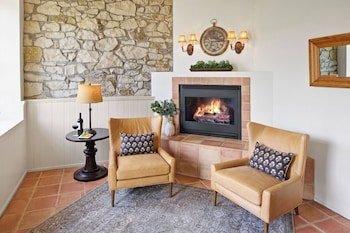 Maison Fleurie- A Four Sisters Inn