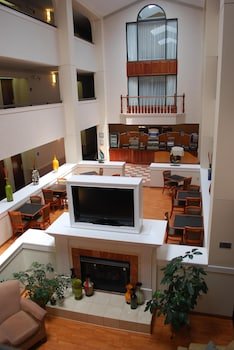 Holiday Inn Express & Suites Milton East I-10