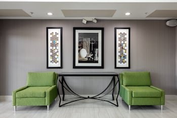 Holiday Inn Express & Suites Milton East I-10