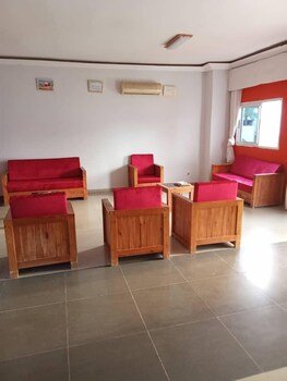 Imans Hotel Dabou