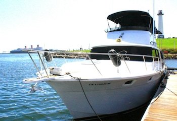 Dockside Boat And Bed Long Beach