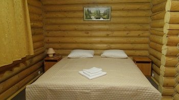 Guest Complex Silent Forest
