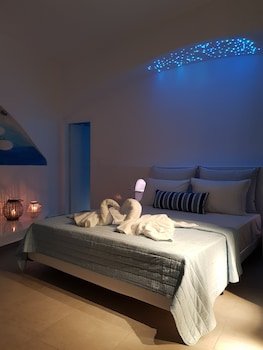Amera Suites