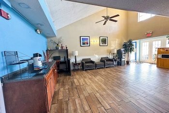 Bonita Lakes Inn