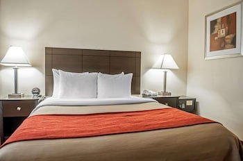 Quality Inn - Hotel in Rio Rancho, NM Near Cottonwood Mall