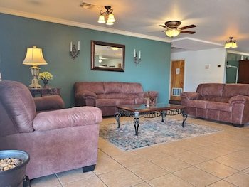 McAlester Hotels Candle Light Inn