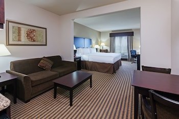 Holiday Inn Express Hotel & Suites Brady