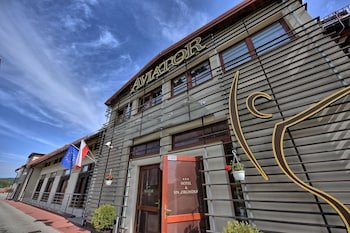 Aviator Hotel