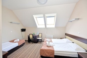 Aviator Hotel