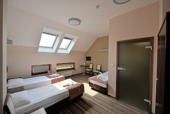 Aviator Hotel