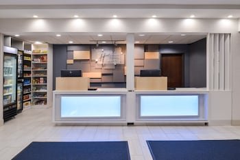 Holiday Inn Express Wixom