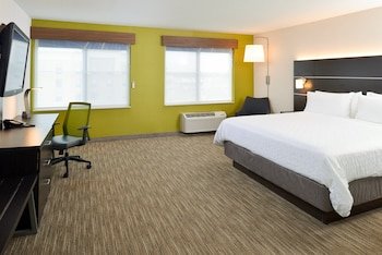 Holiday Inn Express Wixom