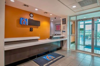 Motel 6 Eagle Pass Lakeside