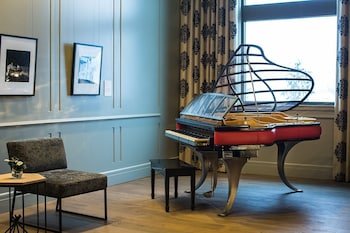 Delamar West Hartford