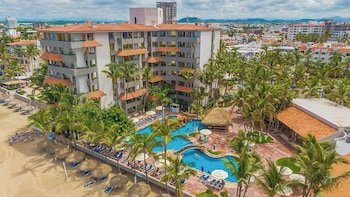 Luna Palace Hotel & Suites