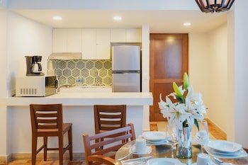 Luna Palace Hotel & Suites