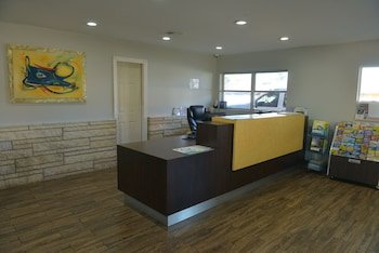 Rodeway Inn & Suites