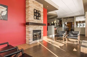 Econo Lodge St. Apollinaire