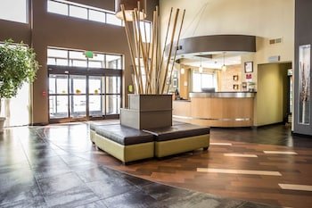 Comfort Suites