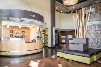 Comfort Suites