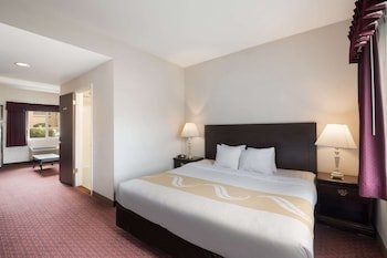 Quality Inn Grand Suites