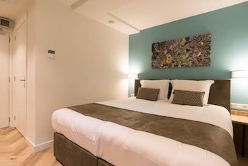 Hof Van Holland Hotel