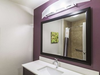 La Quinta Inn & Suites by Wyndham Mission at West McAllen