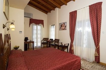 Belmondo Hotel & Suites