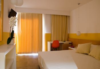 Zeus Hotels Palm Beach