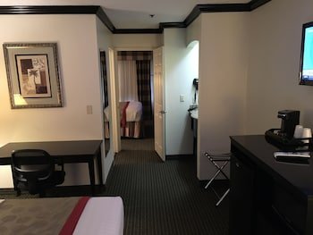 Ramada by Wyndham Ontario
