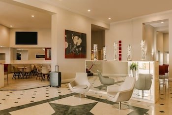 The Point Hotel & Suites by Sonder