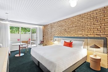 Flinders Cove Motel