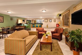 Super 8 by Wyndham Lynchburg VA