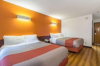 Motel 6 Streetsboro, OH