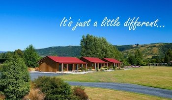 Longbourne Lodge Motel