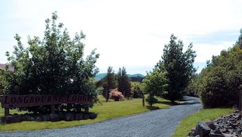 Longbourne Lodge Motel