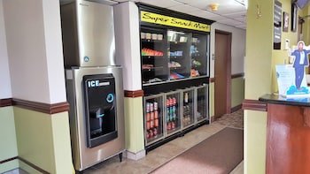Super 8 by Wyndham Harlingen TX
