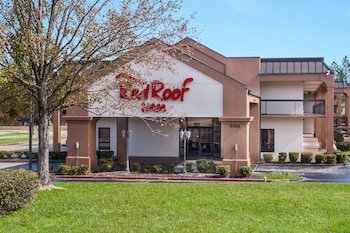 Red Roof Inn & Suites Texarkana