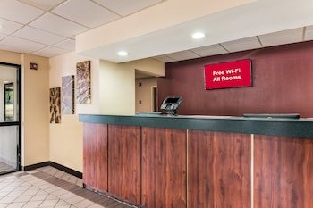 Red Roof Inn & Suites Texarkana