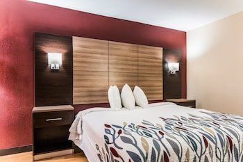 Red Roof Inn & Suites Texarkana