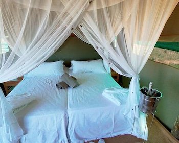 Intu Afrika Kalahari Suricate Tented Lodge