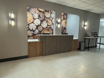 Brentwood Suites
