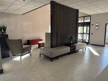 Brentwood Suites